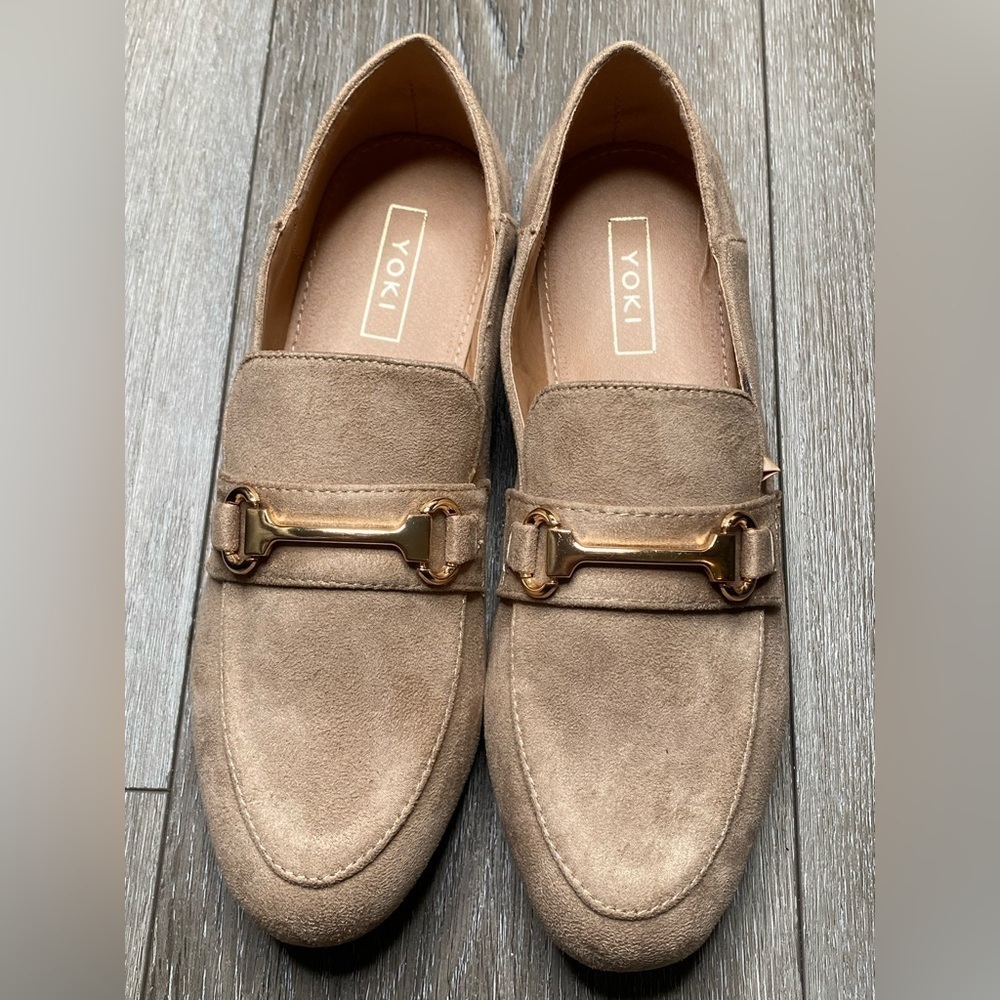 Yoki Women’s Chalsie-15 Beige Brown Loafer